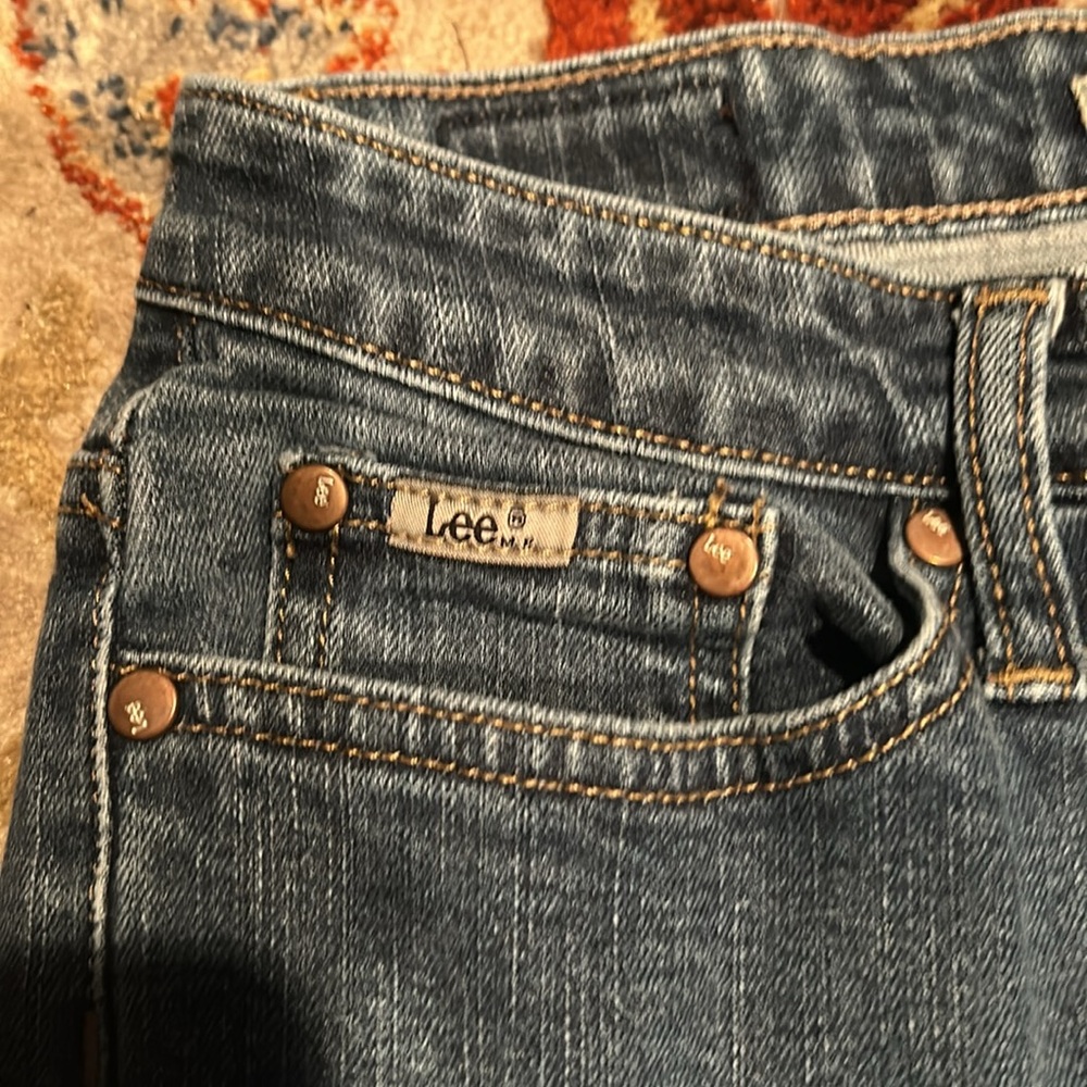 Lee Women’s Natural Bootcut Jeans Mid-Rise Like new condition Size 8 Petite - Picture 6 of 11